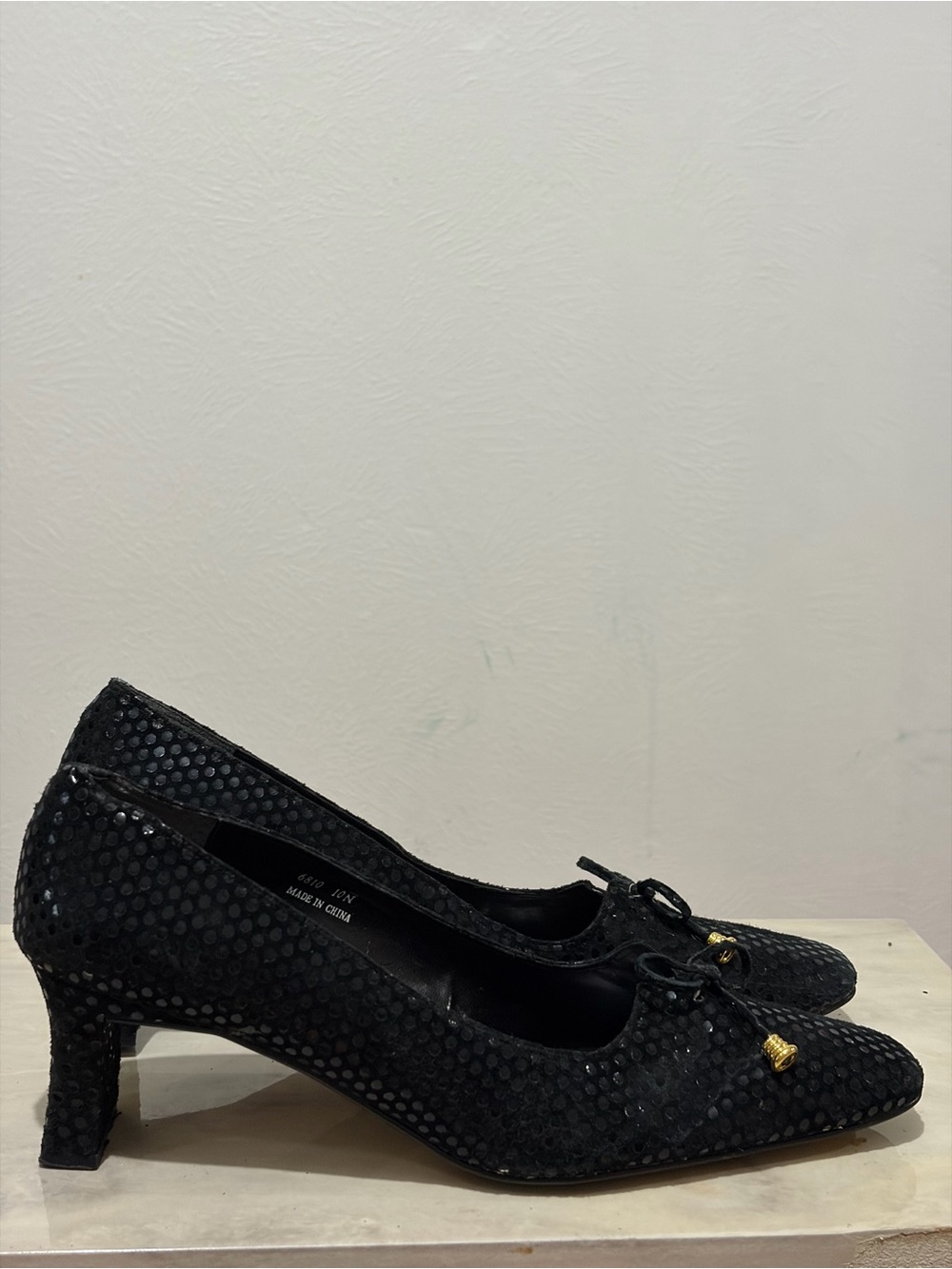 J. Renee Church Lady Black Textured Square toe 2.5” Heel Pumps 10N